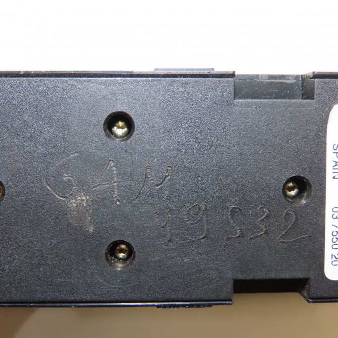 Commande lève-glace porte avant gauche occasion SKODA OCTAVIA I Phase 1 04-1995->04-1999 1.9 TDI 90ch 1J4959857C 4