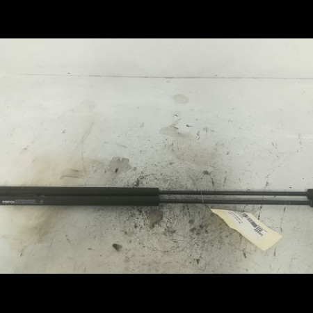 Verin droit hayon occasion CITROEN XSARA Phase 1 02-1998->09-2000 1.4i 8731E3