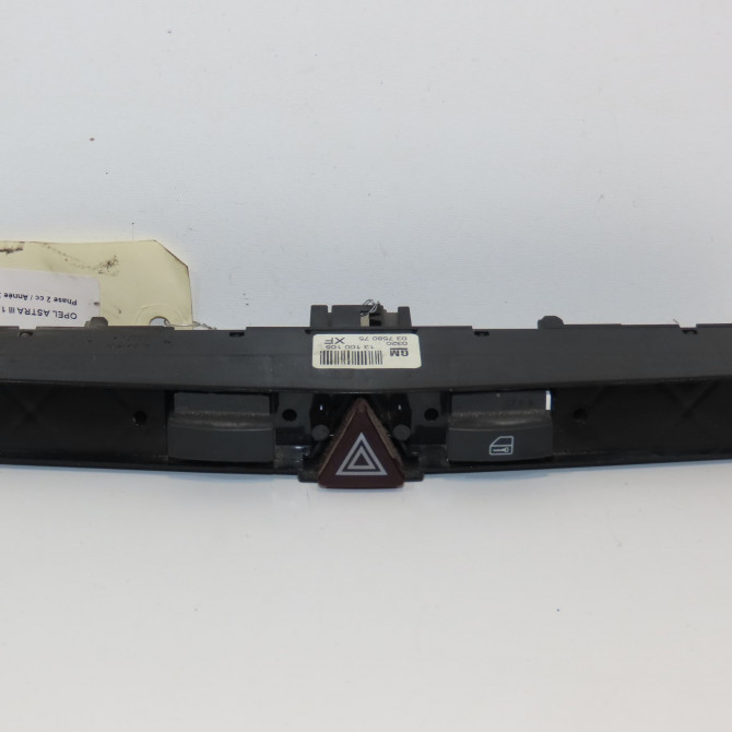 Bouton de warning occasion OPEL ASTRA III Phase 2 01-2007->04-2011 1.9CDTI 120ch 13129295 1
