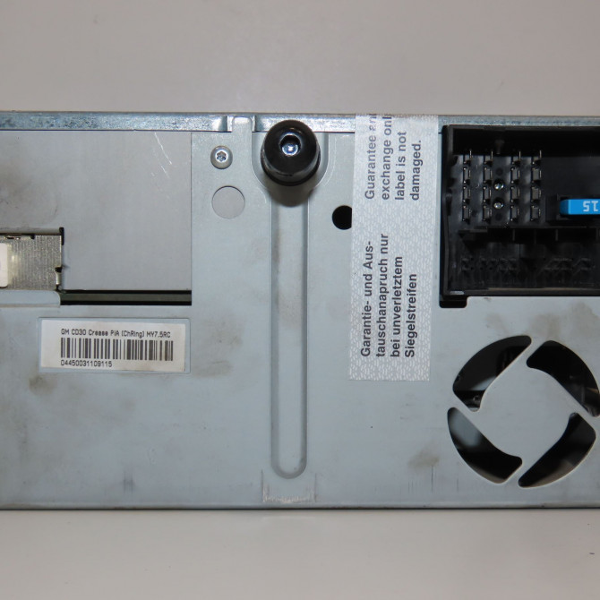 Autoradio occasion OPEL ASTRA III Phase 2 01-2007->04-2011 1.9CDTI 120ch 13251044 2