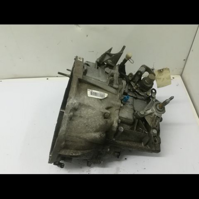 Boîte à vitesse mecanique occasion RENAULT SCENIC II Phase 1 03-2004->09-2006 7701717852 4
