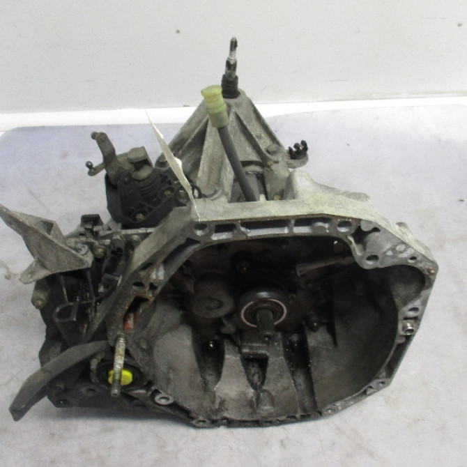 Boîte à vitesse mecanique occasion RENAULT SCENIC II Phase 1 03-2004->09-2006 1.5 DCI 100ch 7701723237 1