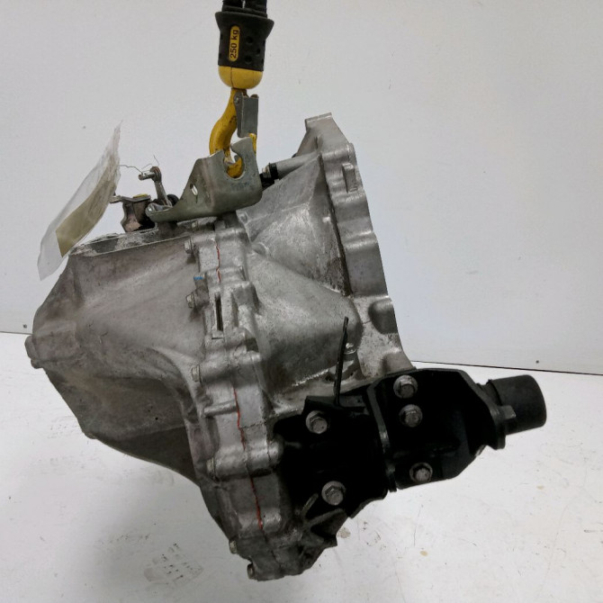 Boîte à vitesse mecanique occasion TOYOTA AURIS I Phase 1 03-2007->03-2010 2.0 D-4D 3030012B30 2