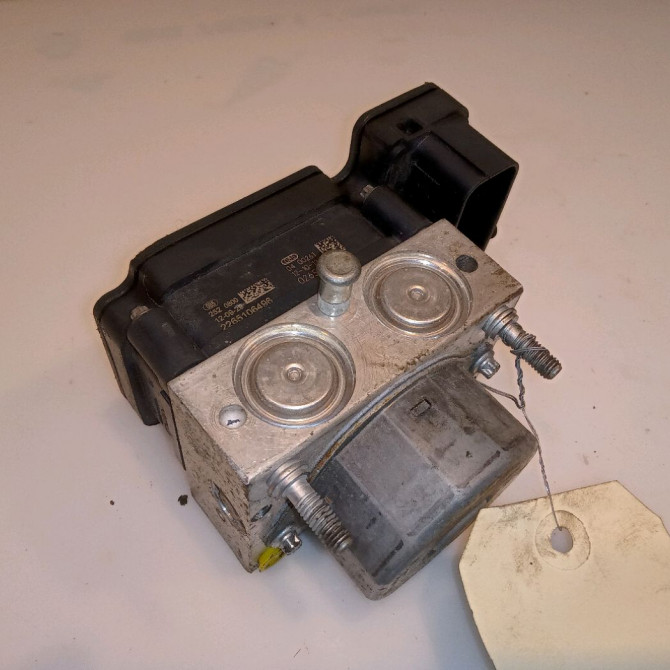 Unité hydraulique ABS occasion TOYOTA AYGO I Phase 1 04-1995->04-1999 1.0 VVTI 68ch 440500H030 5