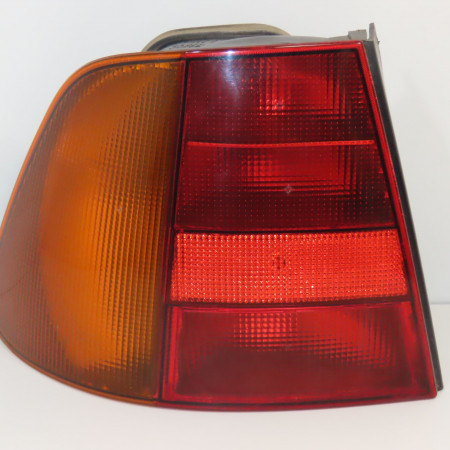Feu arrière gauche occasion VOLKSWAGEN POLO IV Phase 1 01-2002->05-2005