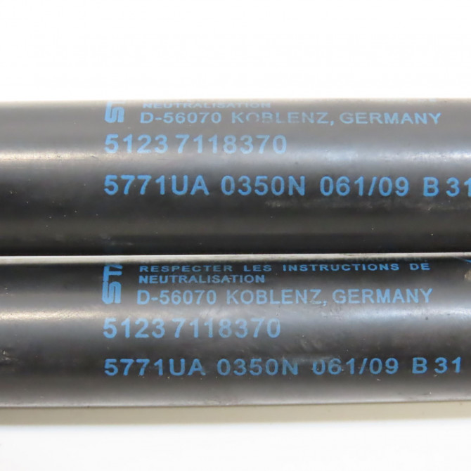 Verin d capot occasion B.M.W. SERIE 1 I Phase 1 01-2007->07-2011 118d 143ch 51237118370 2