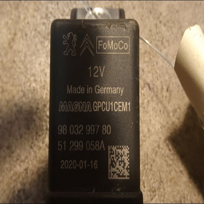 Boitier de préchauffage occasion PEUGEOT 308 II Phase 2 SW 04-2017->... 9803299780 2