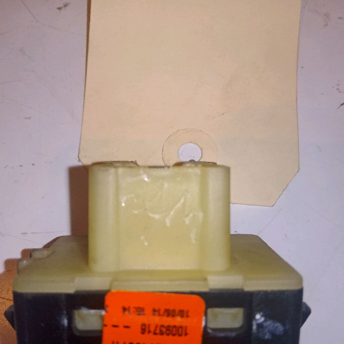 Commande lève-glace porte avant droite occasion DACIA SANDERO II Phase 1 10-2012->... 0.9 TCE 90ch 3