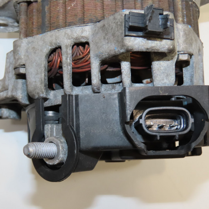 Alternateur occasion HYUNDAI I 10 I Phase 1 04-1995->04-1999 1.2i 90ch 3730003500 5