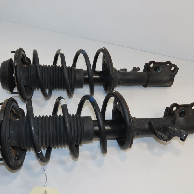 Amortisseur avant droit occasion HYUNDAI I 10 I Phase 1 04-1995->04-1999 1.2i 90ch 546600X100 1