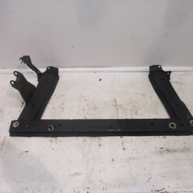 Traverse inférieure armature avant occasion RENAULT SCENIC II Phase 1 03-2004->09-2006 1.9 DCI 120ch 1