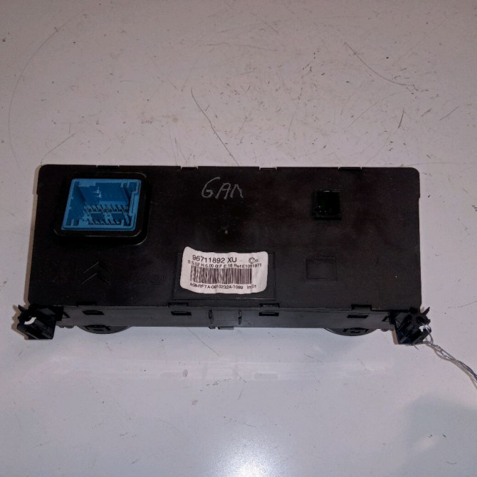 Commande de chauffage occasion CITROEN C3 PICASSO Phase 1 02-2009->08-2012 1.6 HDi 16v 90ch 6452Q3 2