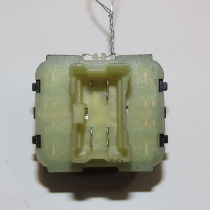 Commande lève-glace porte avant gauche occasion RENAULT CLIO IV Phase 1 07-2012->... 1.5 DCI 75ch 2