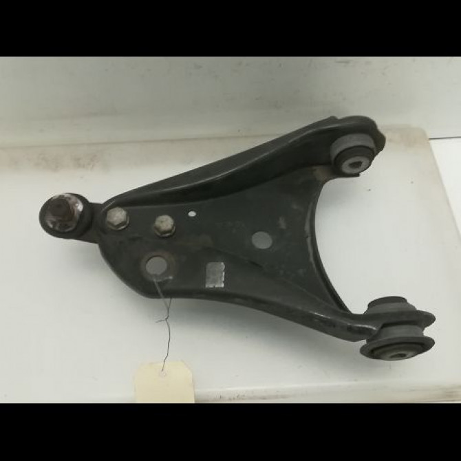 Triangle inf avg occasion RENAULT TWINGO II Phase 1 06-2007->11-2011 1.2i 16v 75ch 8200942392 1