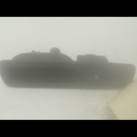 Commande leve-glace porte arrière droite occasion RENAULT MEGANE III Phase 1 11-2008->01-2012 1.6i 16v 110ch