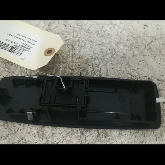 Commande lève-glace porte avant droite occasion RENAULT MEGANE III Phase 1 11-2008->01-2012 1.9 DCI 130ch 2