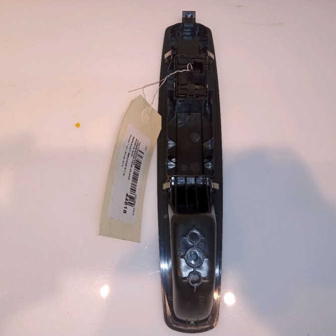 Commande lève-glace porte avant droite occasion RENAULT MEGANE III Phase 1 11-2008->01-2012 1.6i 16v 110ch 2