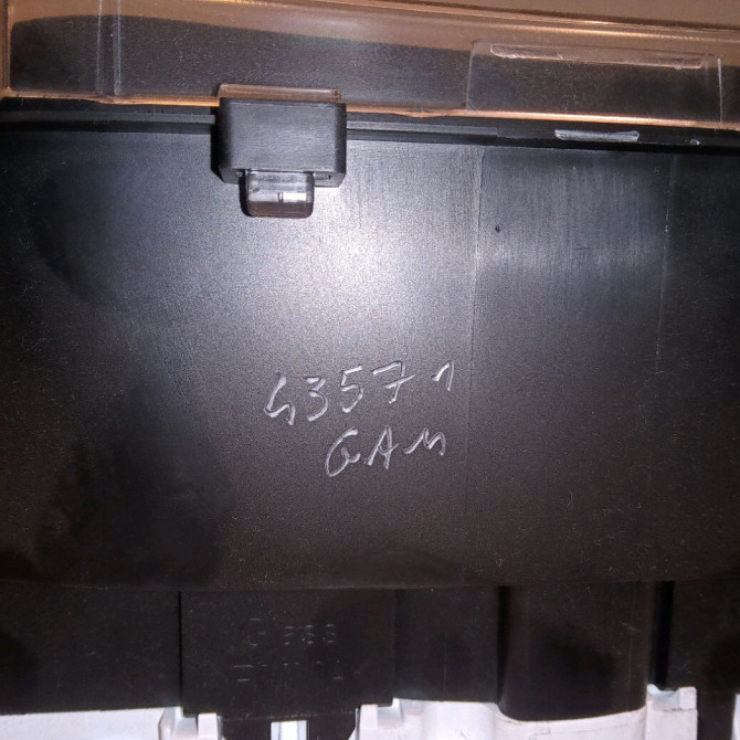 Compteur occasion TOYOTA YARIS III Phase 2 06-2014->... 1.5 100ch 838000UL60 3