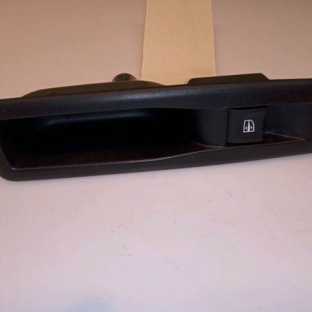 Commande leve-glace porte arrière droite occasion RENAULT MEGANE III Phase 1 11-2008->01-2012 1.6i 16v 110ch