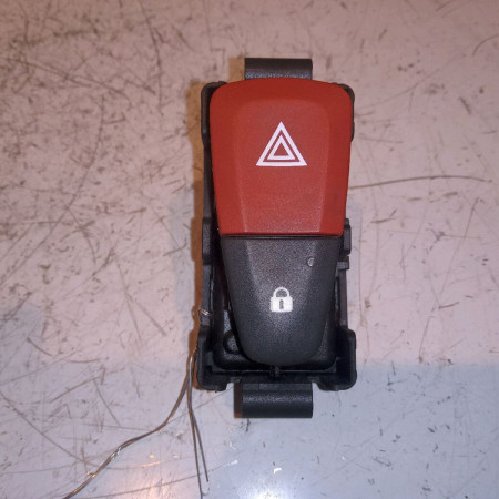 Bouton de warning occasion RENAULT SCENIC III Phase 1 04-2009->11-2011 1.5 DCI 110ch 252100502R