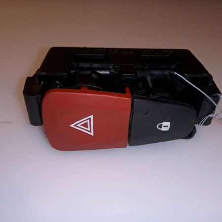 Bouton de warning occasion RENAULT MEGANE III Phase 1 11-2008->01-2012 1.6i 16v 110ch 252100502R