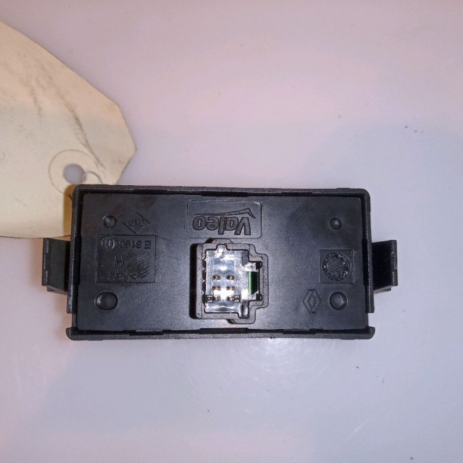 Bouton de warning occasion RENAULT MEGANE III Phase 2 01-2012->06-2014 1.5 DCI 110ch 252100502R 2