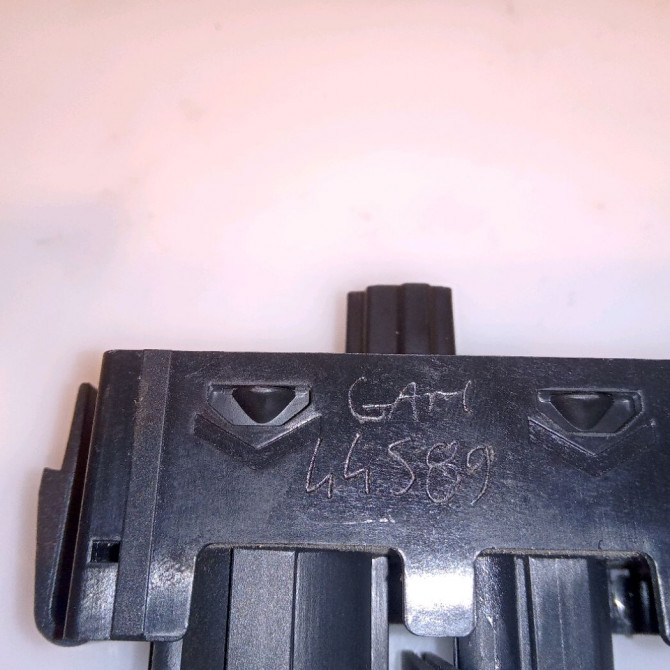 Bouton de warning occasion RENAULT SCENIC III Phase 3 04-2013->... 1.5 DCI 110ch 252100502R 3