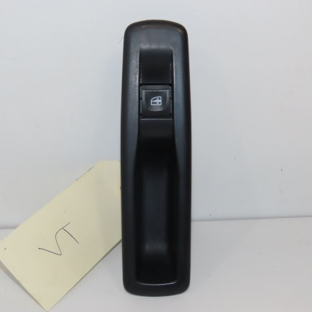 Commande leve-glace porte arrière droite occasion RENAULT MEGANE III Phase 1 11-2008->01-2012 1.9 DCI 130ch