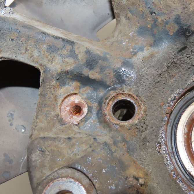 Moyeu arg occasion B.M.W. SERIE 1 I Phase 2 01-2007->07-2011 118d 143ch 33416760056 3