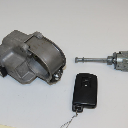 Kit serrures + antivol occasion TOYOTA YARIS III Phase 2 06-2014->... 1.5 100ch 897040D830