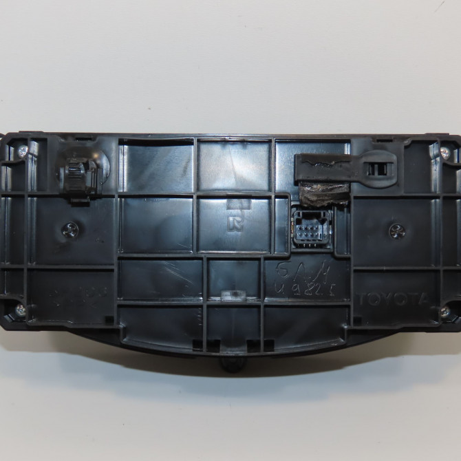 Commande de chauffage occasion TOYOTA YARIS III Phase 2 06-2014->... 1.5 100ch 559000D800C3 2