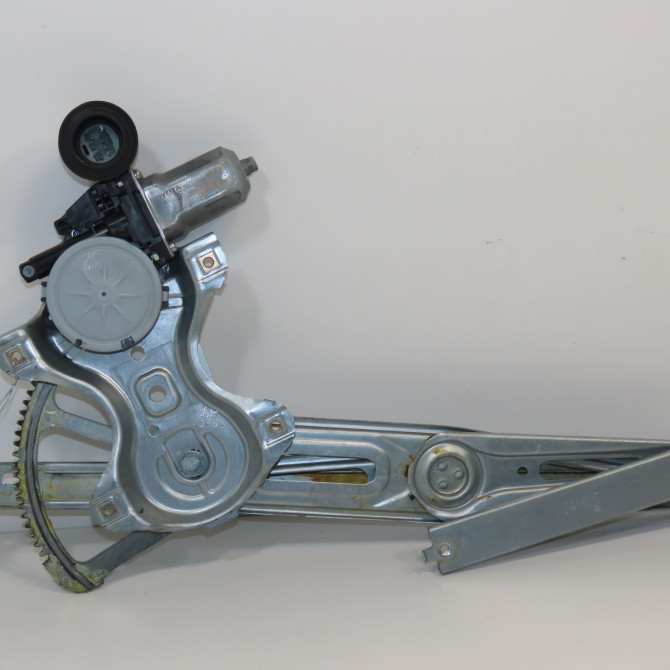 Mecanisme + moteur lève-glace avant droit occasion TOYOTA YARIS III Phase 1 04-1995->04-1999 1.5 HYBRID 100ch 698100D300 2