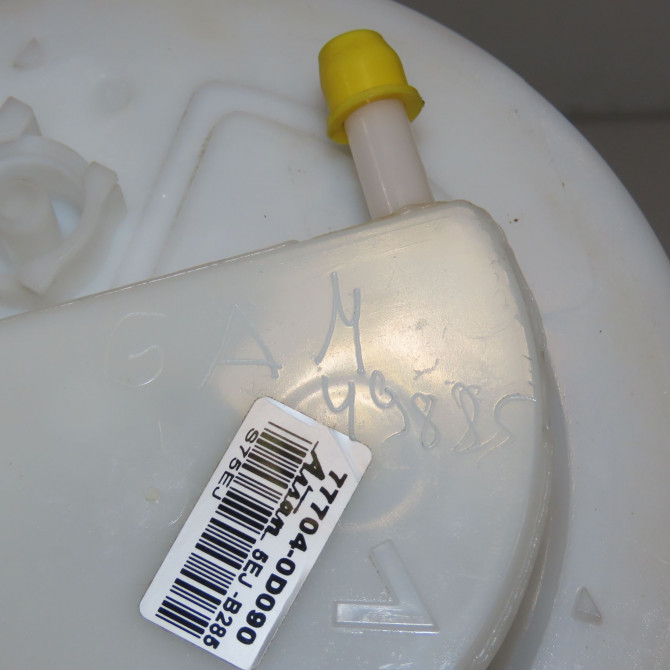 Jauge a carburant occasion TOYOTA YARIS III Phase 2 06-2014->... 1.5 100ch 8332052280 6