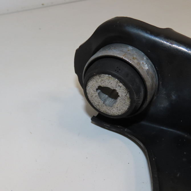 Triangle inf avd occasion RENAULT TWINGO II Phase 1 06-2007->11-2011 1.2i 16v 75ch 8200942396 3