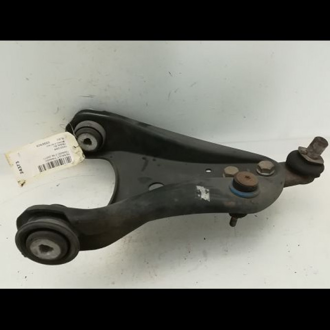 Triangle inf avd occasion RENAULT TWINGO II Phase 1 06-2007->11-2011 1.2i 16v 75ch 8200942396 1