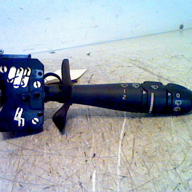 Commande essuie glace occasion RENAULT MEGANE I Phase 2 03-1999->06-2003 1.4i 16v 7701047263 1