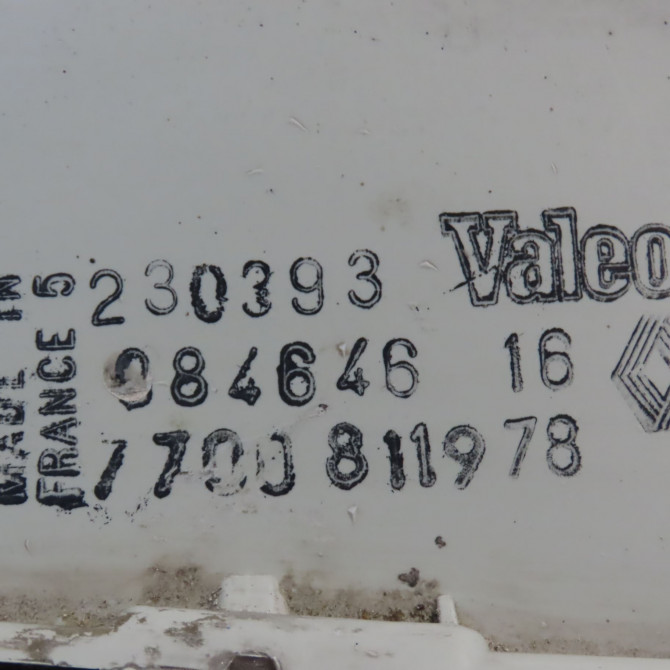 Phare droit occasion RENAULT EXPRESS Phase 1 11-1985->09-1994 1.1i 8v 45ch 7701035237 3