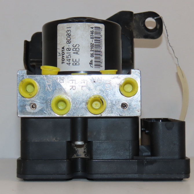 Unité hydraulique ABS occasion TOYOTA YARIS II Phase 1 12-2005->11-2009 1.3 VVT-i 440500D041 3