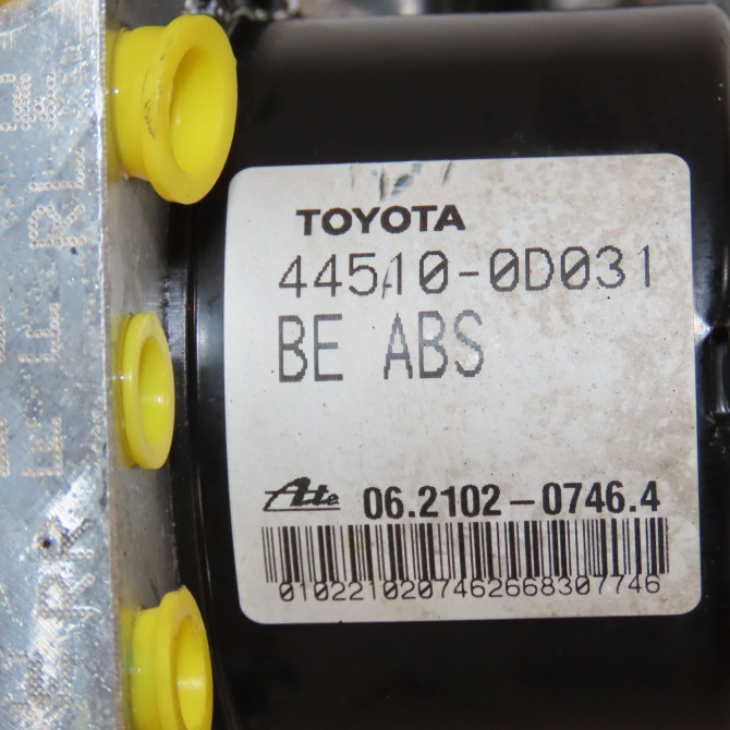 Unité hydraulique ABS occasion TOYOTA YARIS II Phase 1 12-2005->11-2009 1.3 VVT-i 440500D041 4