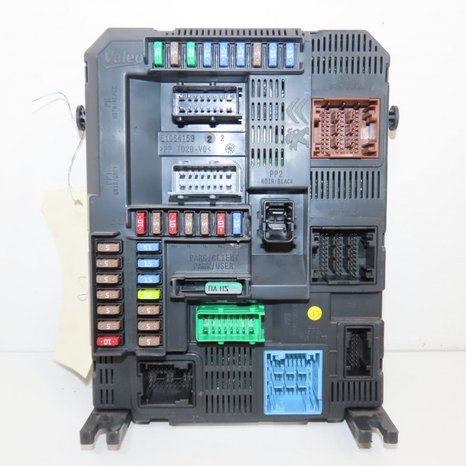 Calculateur moteur occasion PEUGEOT 2008 Phase 1 01-2013->... 1.6 E-HDI 92ch 1610190180 2