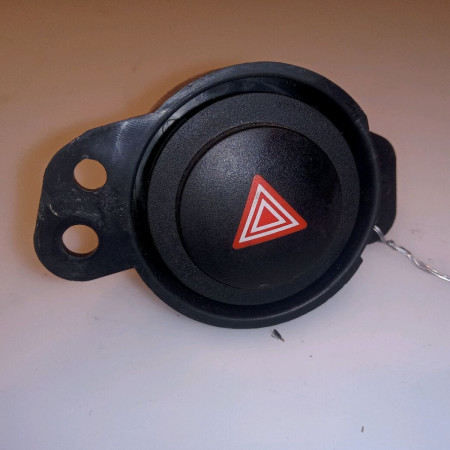 Bouton de warning occasion PEUGEOT 108 Phase 1 06-2014->... 1.0 VVTI 68ch B000778280