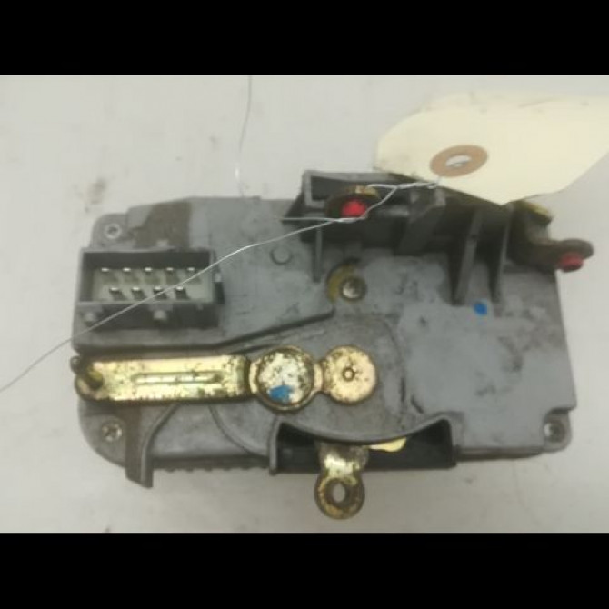 Serrure porte avd occasion PEUGEOT 806 Phase 1 06-1994->12-2001 2.1 12v 9136J7 2
