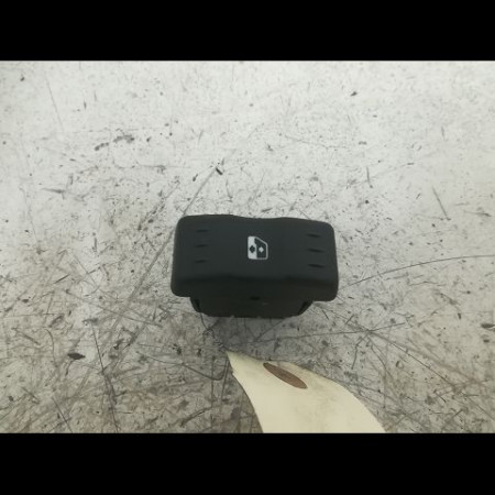 Commande lève-glace porte avant droite occasion DACIA LOGAN I Phase 1 MCV 01-2007->10-2008 1.5 DCI 85ch