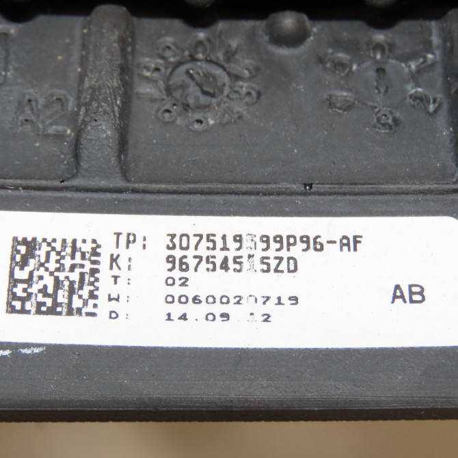 Volant de direction occasion CITROEN C4 II Phase 1 10-2010->01-2015 1.6 HDI 90ch 98039712ZD 4