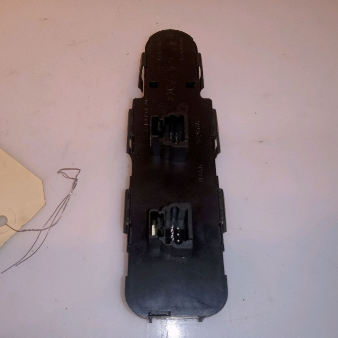 Commande lève-glace porte avant gauche occasion PEUGEOT 307 CC Phase 2 06-2005->06-2008 2