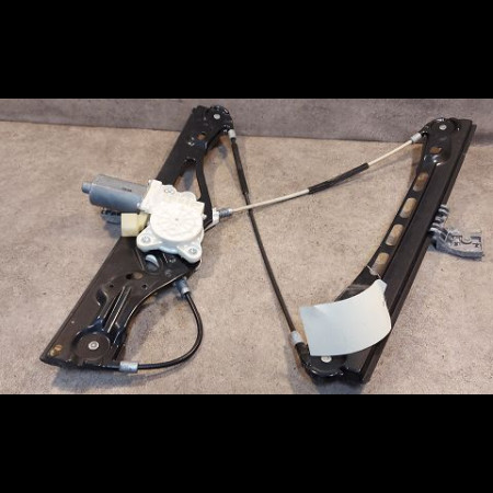 Mecanisme + moteur lève-glace avant droit occasion MERCEDES CLASSE E III Phase 1 03-2002->06-2006 E280CDi FAP 177ch 2117200446