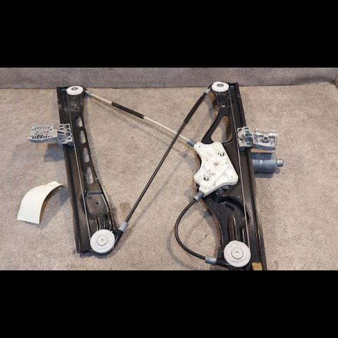 Mecanisme + moteur lève-glace avant droit occasion MERCEDES CLASSE E III Phase 1 03-2002->06-2006 E280CDi FAP 177ch 2117200446 2