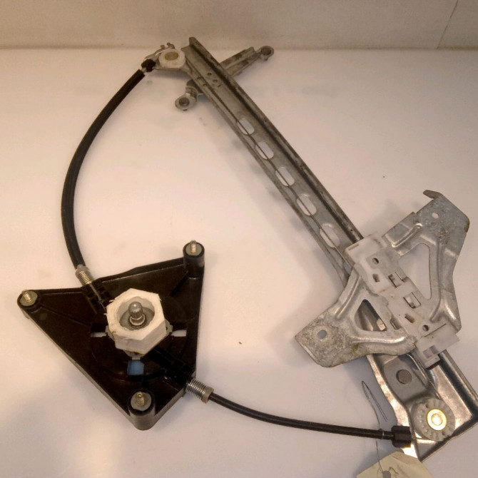 Mécanisme lève-glace avant gauche occasion PEUGEOT 108 Phase 1 06-2014->... 1.0 VVTI 68ch B001020080 1