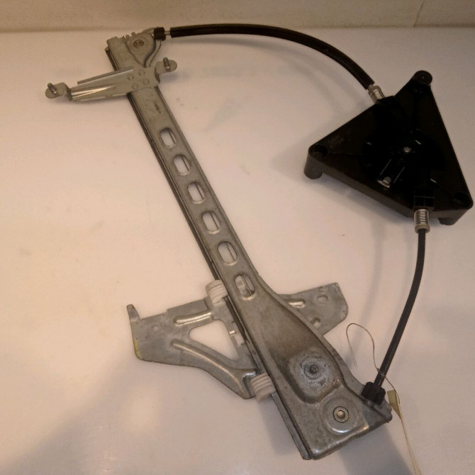 Mécanisme lève-glace avant gauche occasion PEUGEOT 108 Phase 1 06-2014->... 1.0 VVTI 68ch B001020080 2