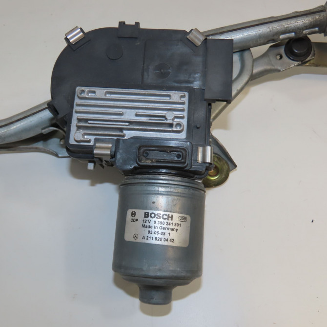 Moteur essuie-glace avant occasion MERCEDES CLASSE E III Phase 1 03-2002->06-2006 E 320 CDI 204ch 2118200442 4